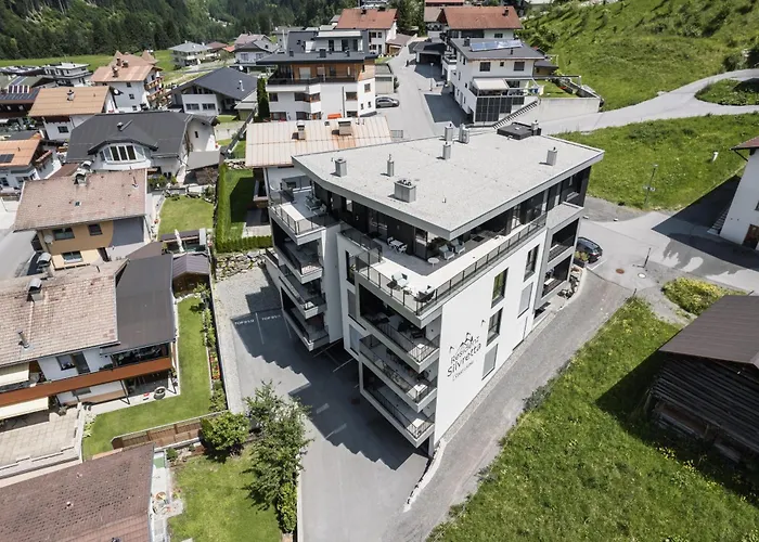 Alpine Penthouse In Der Residenz Silvretta - Stunning & Luxurious * 湖城